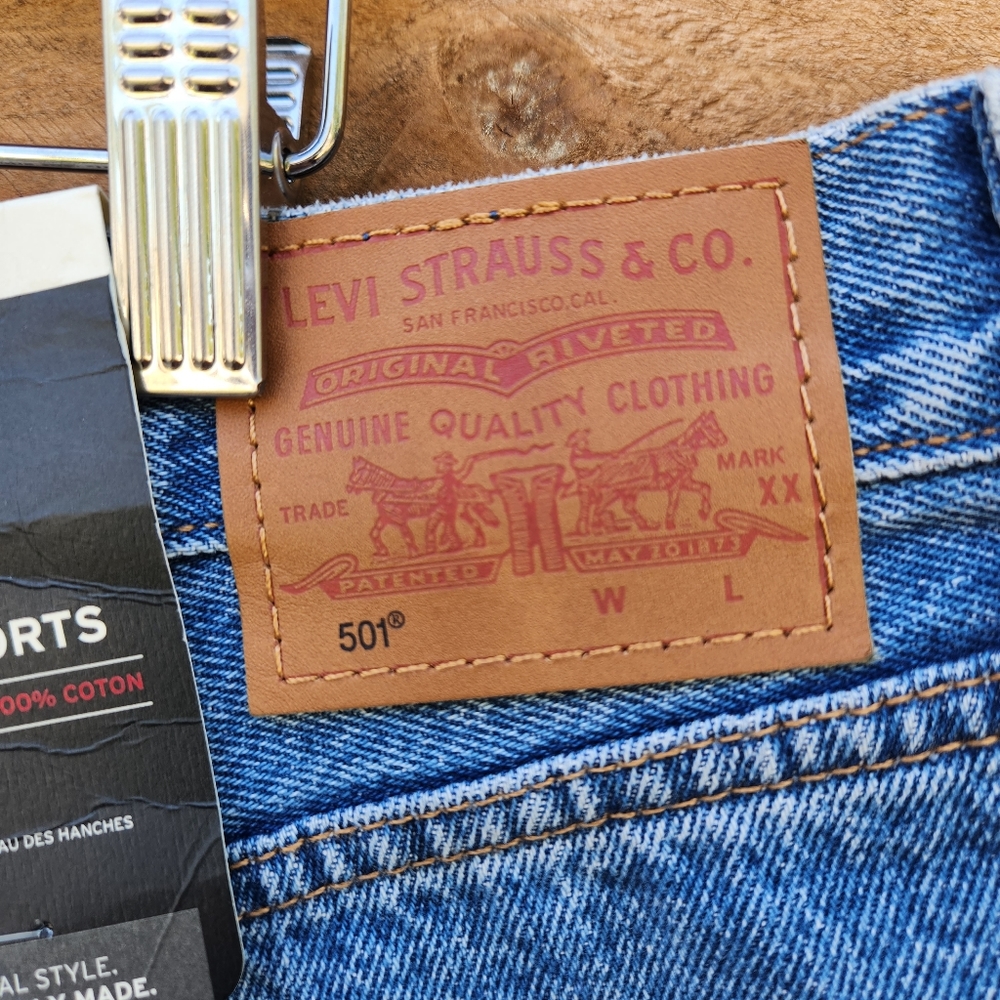 NWT Levi's Light Blue High Rise Women's Jeans - Picture 7 of 11